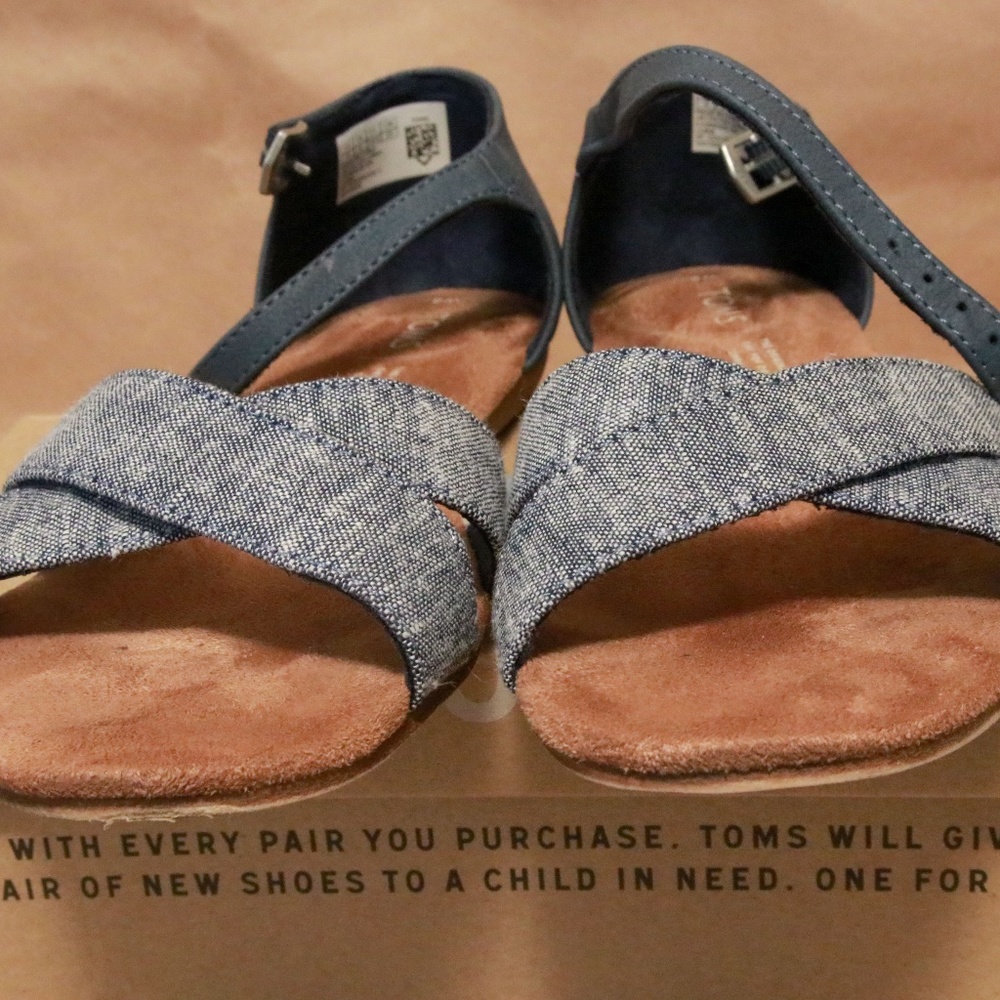 Toms Correa Sandals - Size 8